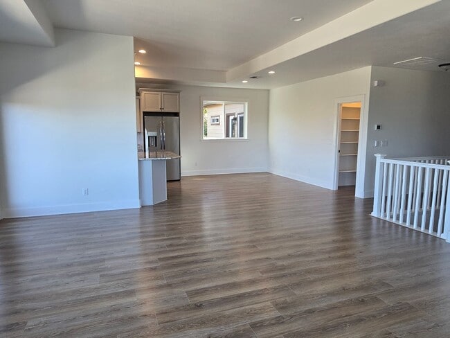 Building Photo - 3 bedroom 2.5 bathroom Custom Built Home