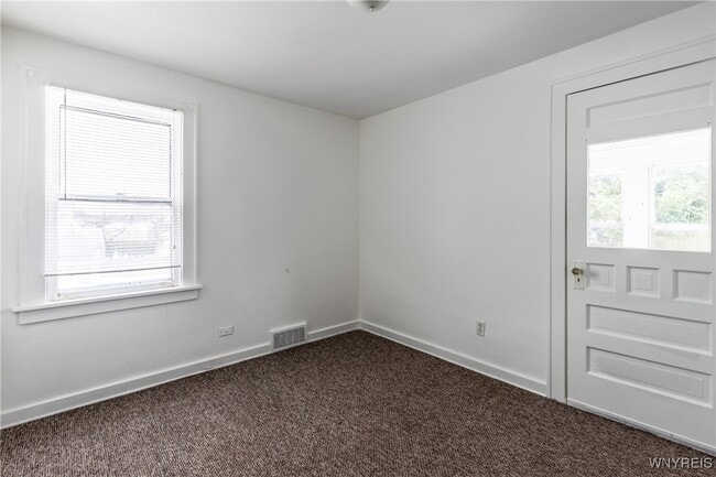 Building Photo - 189 Hamilton Dr