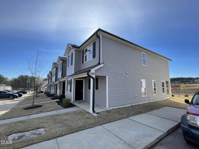 Building Photo - 2065 Wiggins Village Dr