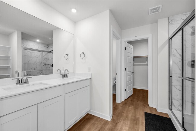 Building Photo - 4411 W Canyon Run Dr