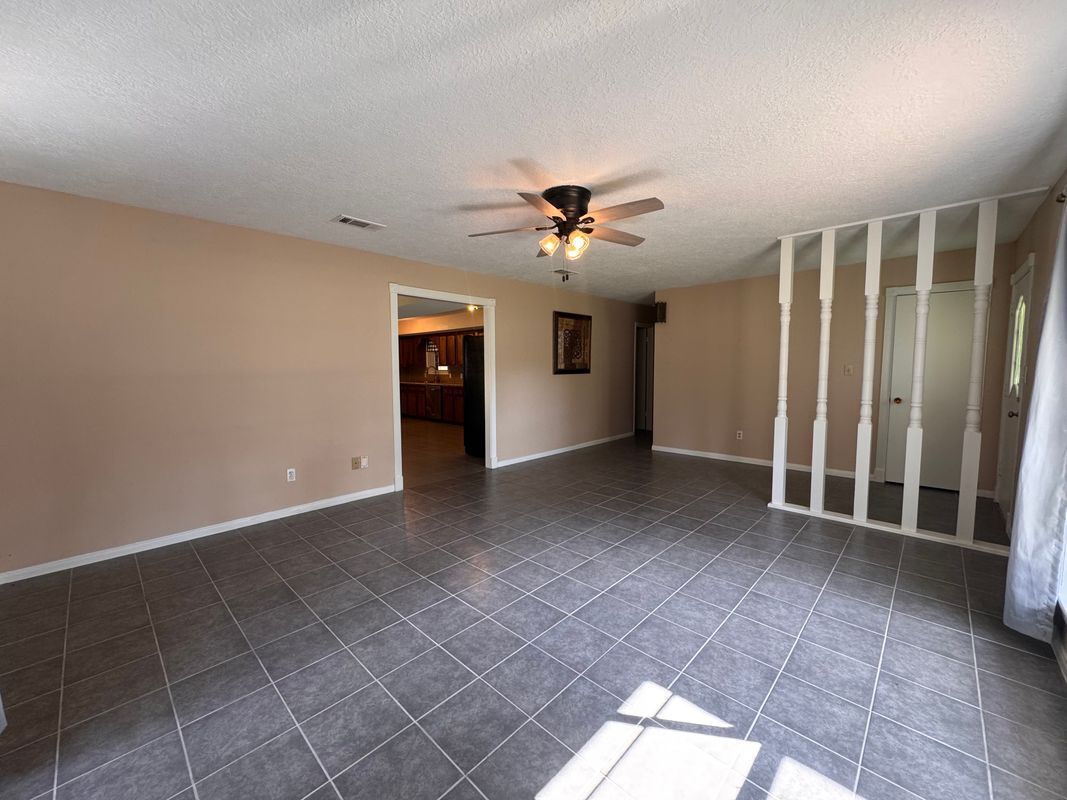 Building Photo - 15331 Lake Lamond Rd