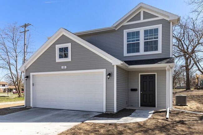 Building Photo - 510 Homewild Ave