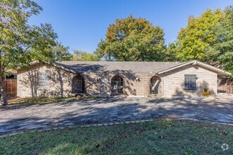 Building Photo - 107 Gladiola Ln