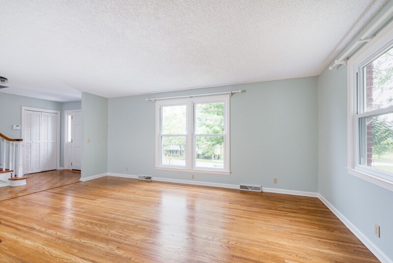 Building Photo - 924 Saundersville Ferry Rd