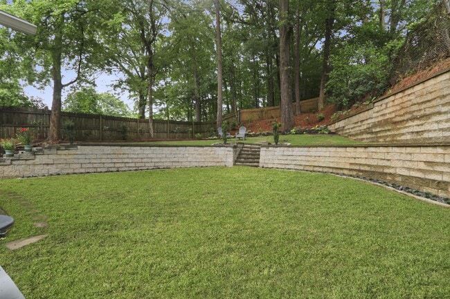 Building Photo - 1315 Normandy Dr NE