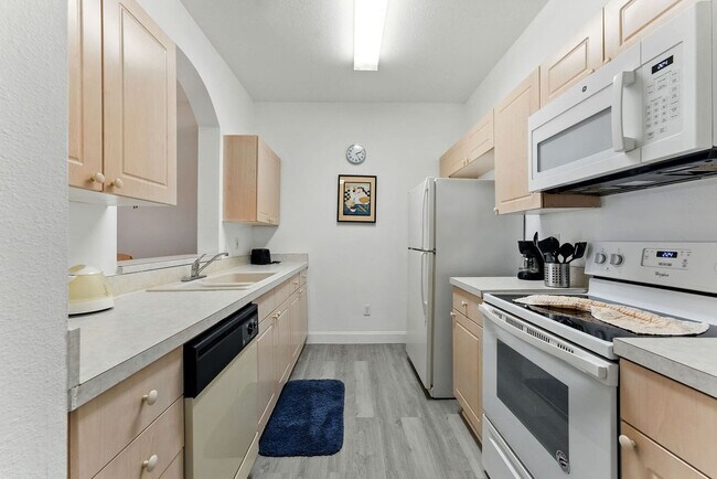 Building Photo - 8101 Coconut Pl