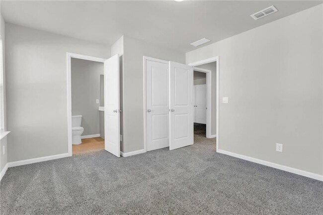 Building Photo - 1645 Villageside Ct