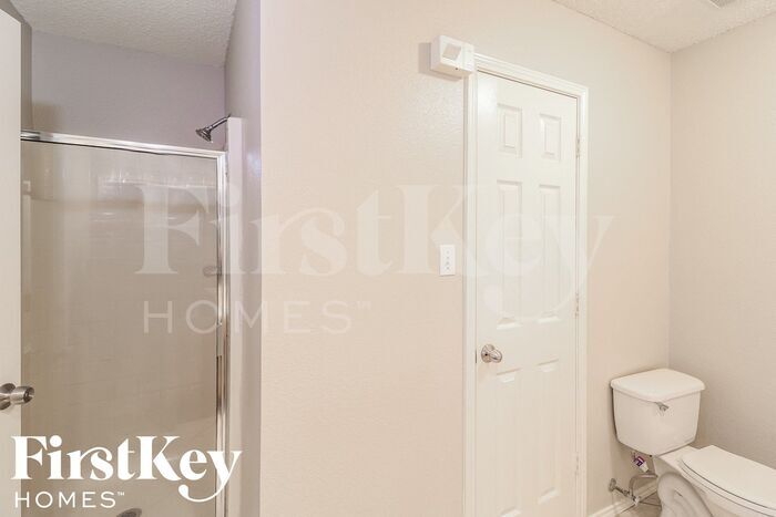 Building Photo - 7956 Clear Brook Cir