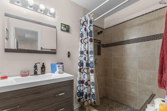 Building Photo - 515 N Texas St