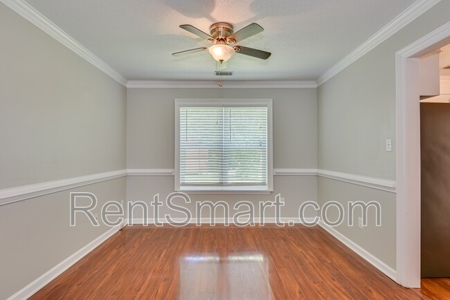 Building Photo - 493 Fairfield Way