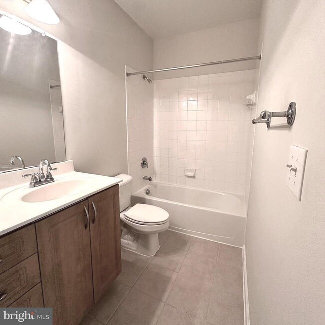 Building Photo - 4405 Weatherington Ln