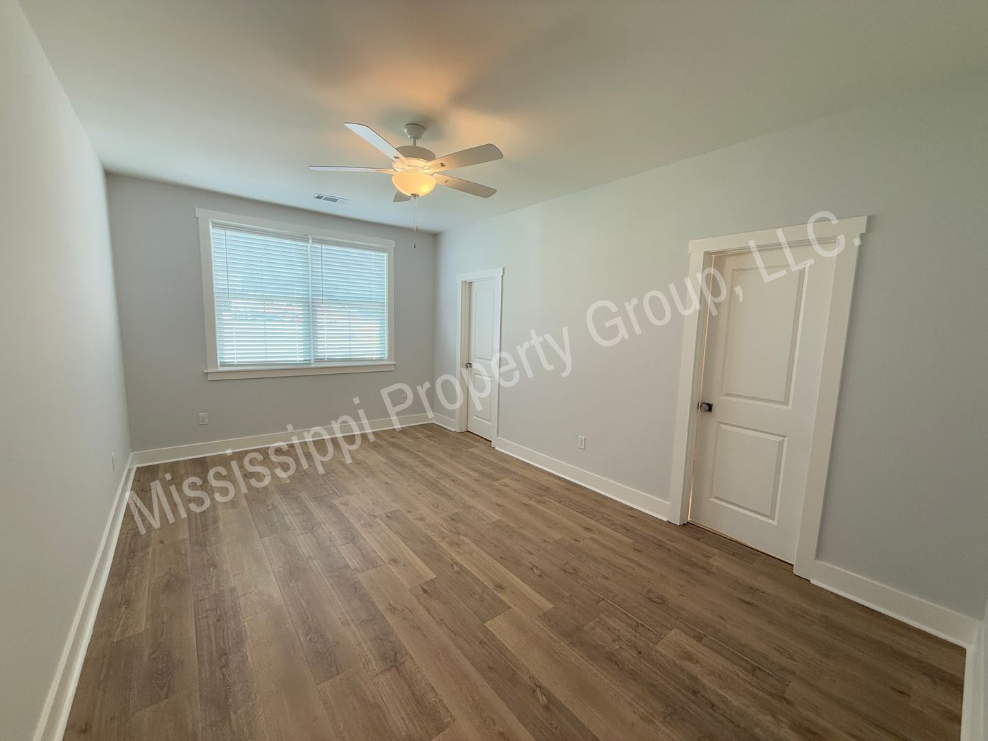 Building Photo - 617 Miramar Ln