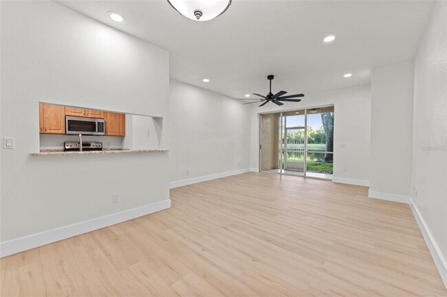 Building Photo - 3058 Overlook Pl