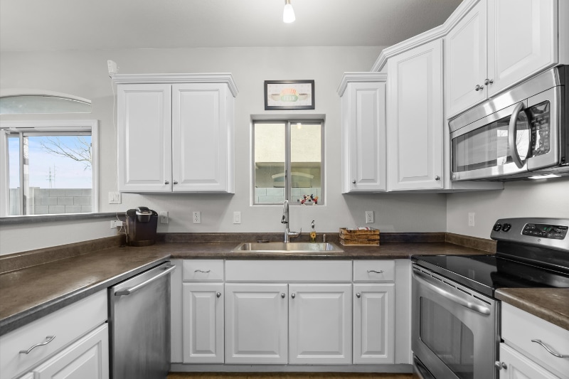 Building Photo - 2150 W Alameda Rd