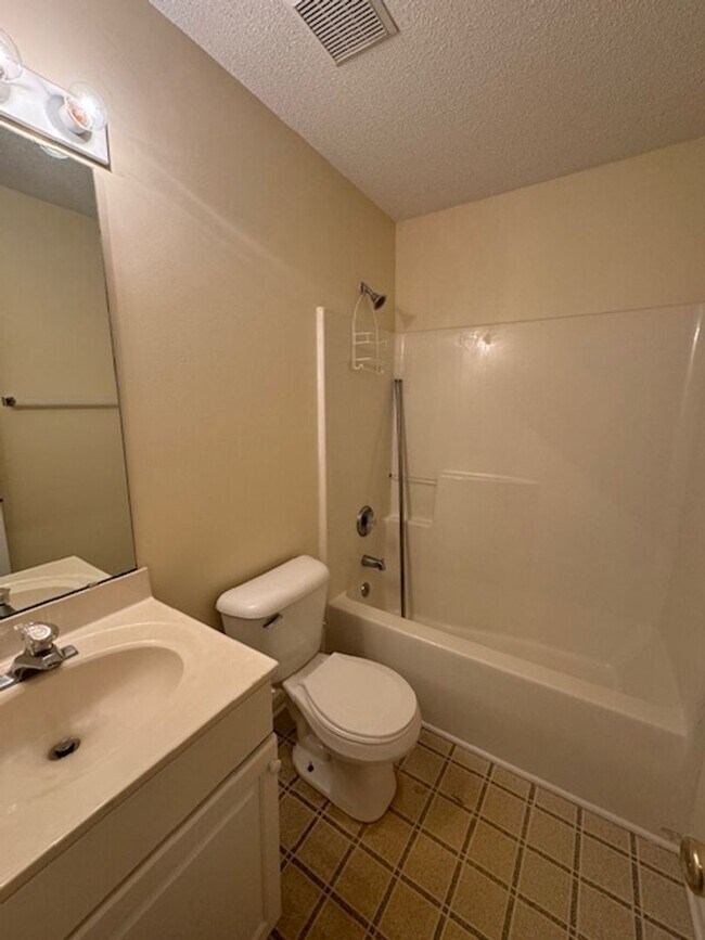 Building Photo - Jacobs Ridge