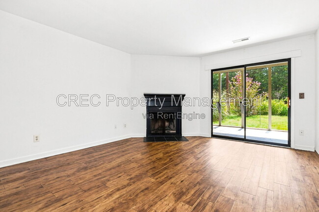 Building Photo - 2736 Jobee Dr