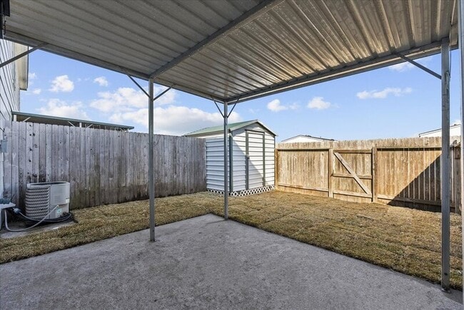 Building Photo - 5079 Akumal Calle