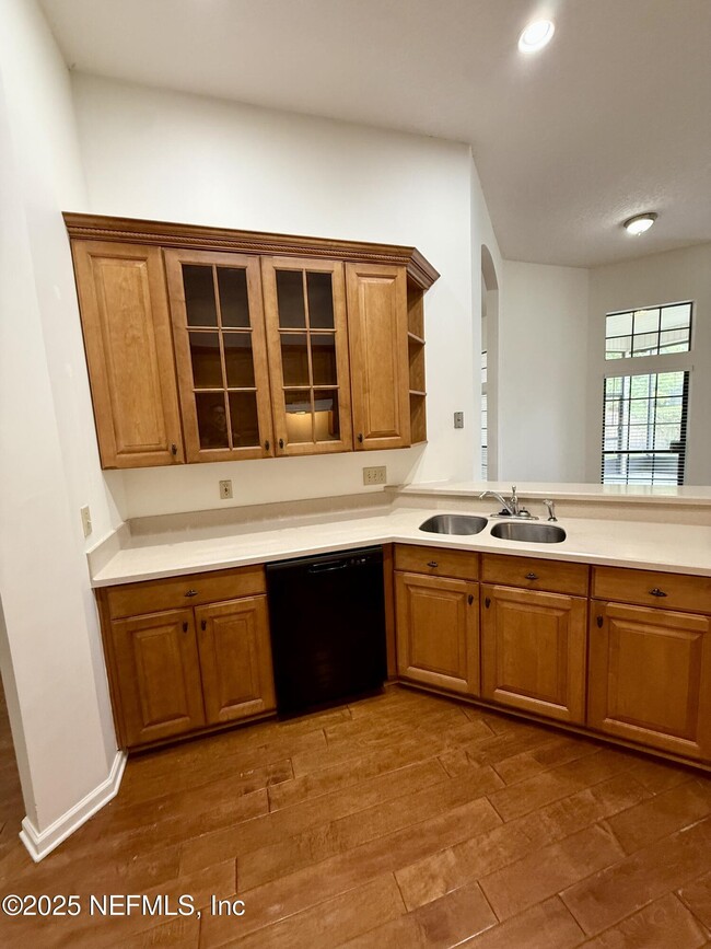 Building Photo - 13056 Clearbrook Ct