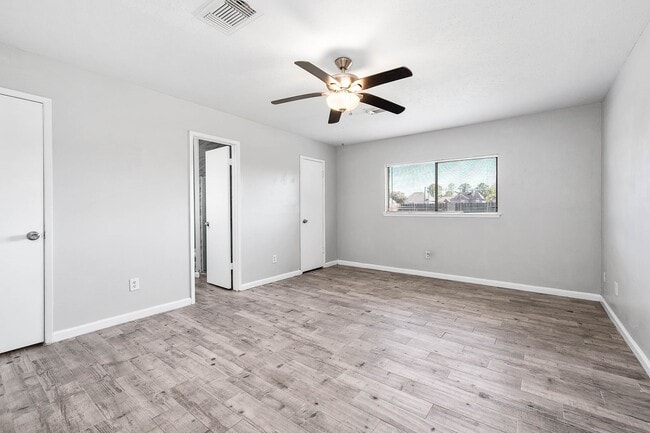 Building Photo - 14315 Swanfield Dr