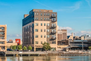 Exterior - Flats On The Fox Apartments