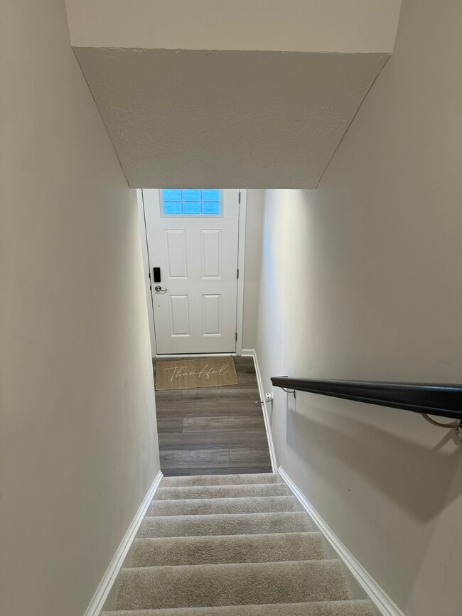 Building Photo - 6837 Frey Ln