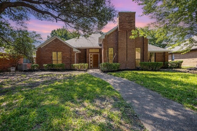 Building Photo - 922 Sycamore Creek Rd