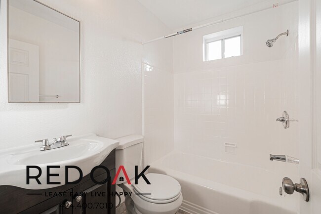Building Photo - 850 W 83rd St