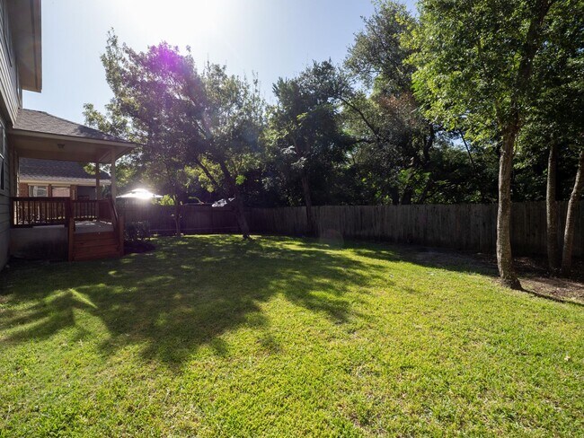 Building Photo - 1710 Lomita Dr