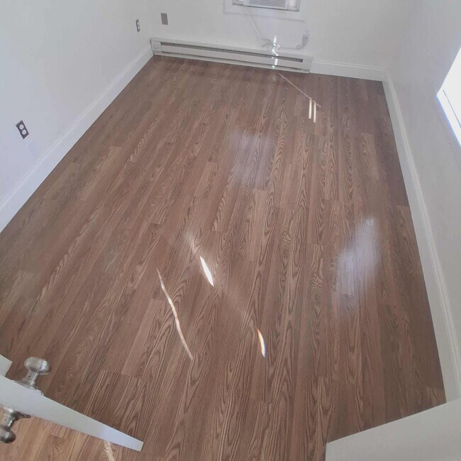 Building Photo - 919 Third St