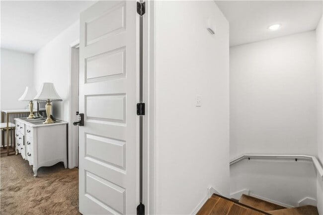 Building Photo - 1299 N Sicily Ln