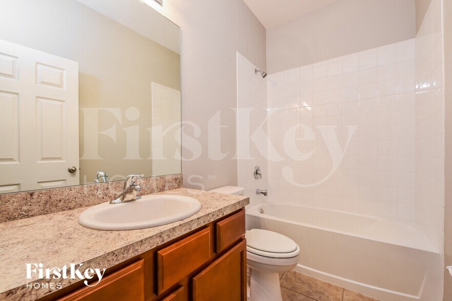 Building Photo - 1814 SW 22nd St