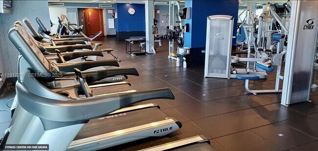 Building Photo - 7900 Harbor Island Dr