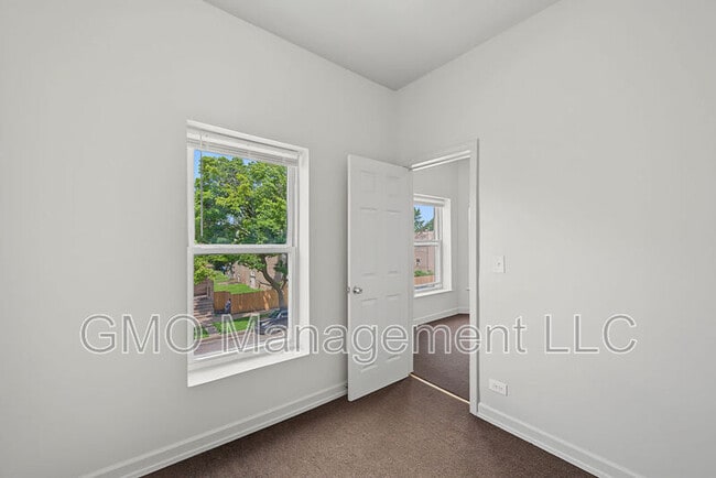 Building Photo - 4341 W Gladys Ave
