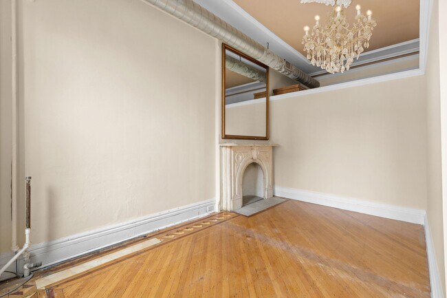 Building Photo - 910 Hudson St