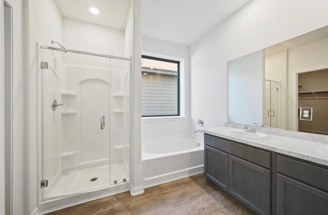 Building Photo - 25290 Pomegranate Pl