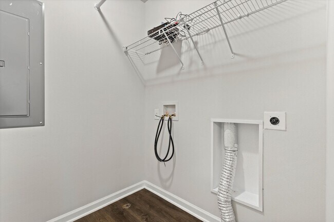 Building Photo - 34505 Paisley Ave