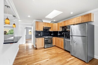 Building Photo - 407 Joost Ave