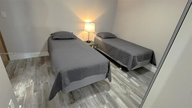 Building Photo - 400 Sunny Isles Blvd