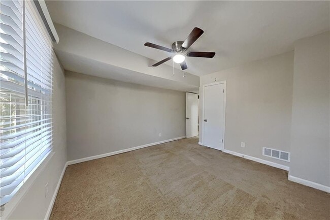 Building Photo - 3876 Brookshire Pl