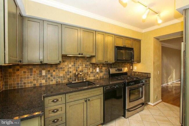 Building Photo - 153 Finale Terrace