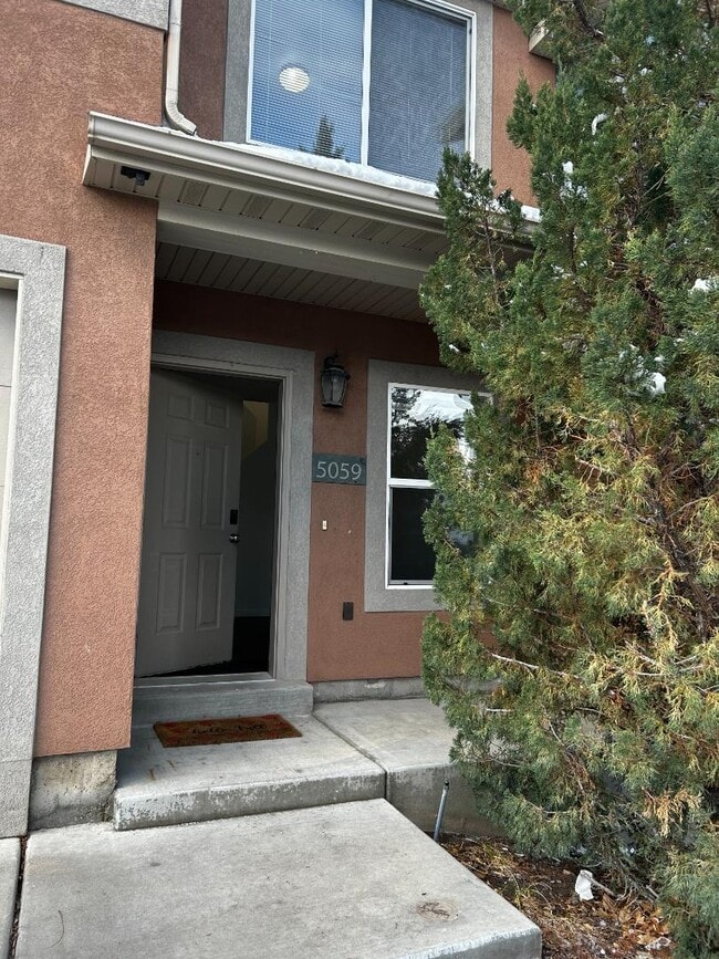 Building Photo - 5059 W Red Shale Rd