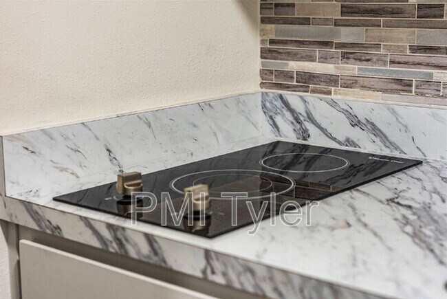 Building Photo - 20242 County Rd 2138