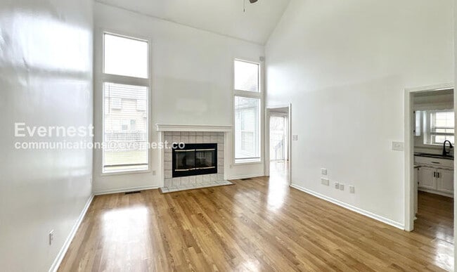 Building Photo - 928 SE 12 Terrace