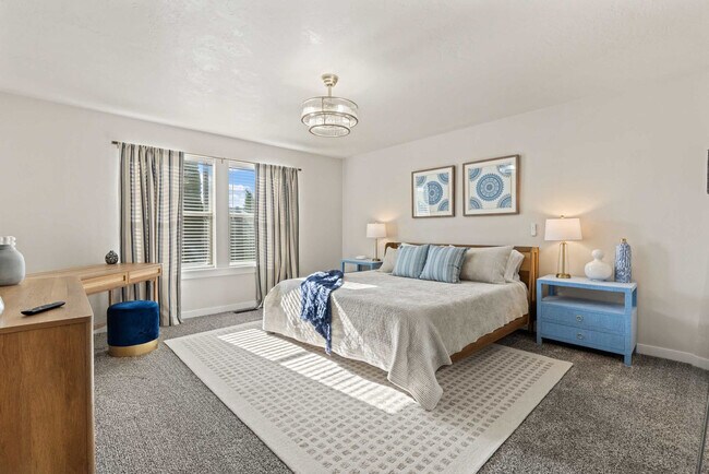 Building Photo - 3173 S Mystic Seaport Ave