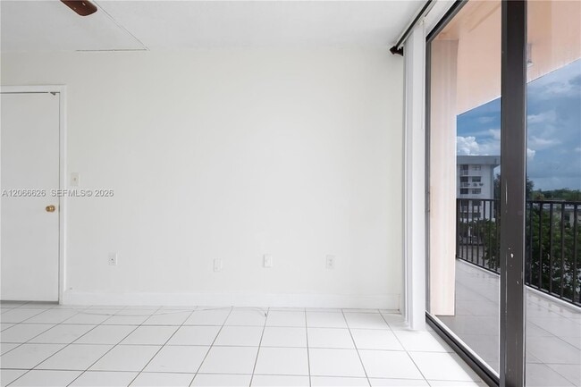 Building Photo - 16751 NE 9th Ave