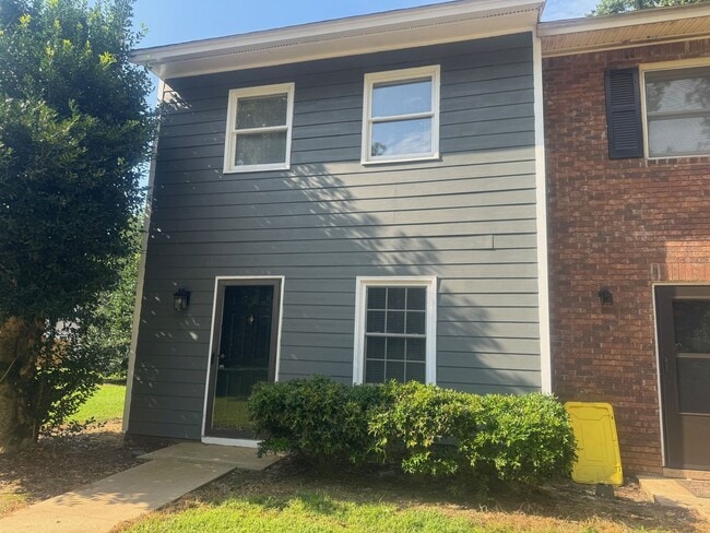 Primary Photo - 303 Haltiwanger Rd