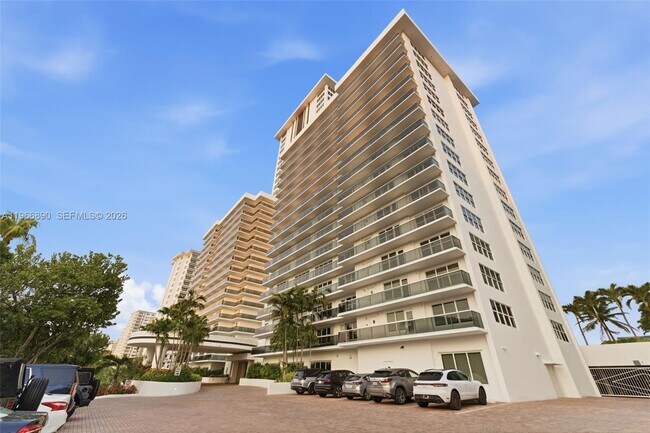 Building Photo - 3500 Galt Ocean Dr