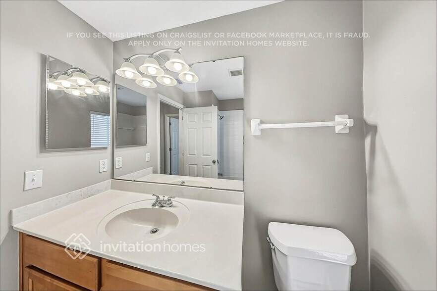 Building Photo - 3688 Becontree Pl