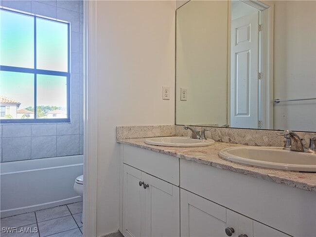 Building Photo - 8923 Madrid Cir