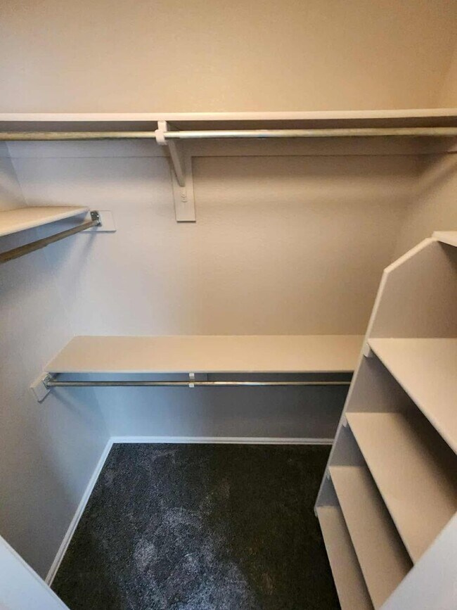 Building Photo - 3 Bedroom 3 Bath Rancher Town Home 2 Car Garage